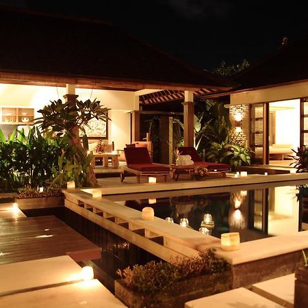 Villa Alex Seminyak Exteriör bild