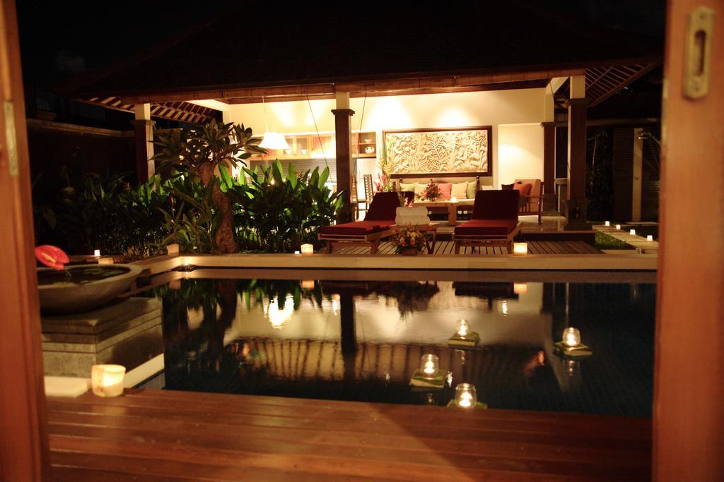 Villa Alex Seminyak Exteriör bild