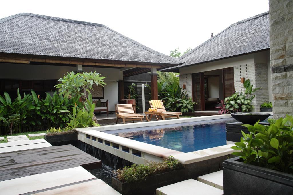 Villa Alex Seminyak Exteriör bild